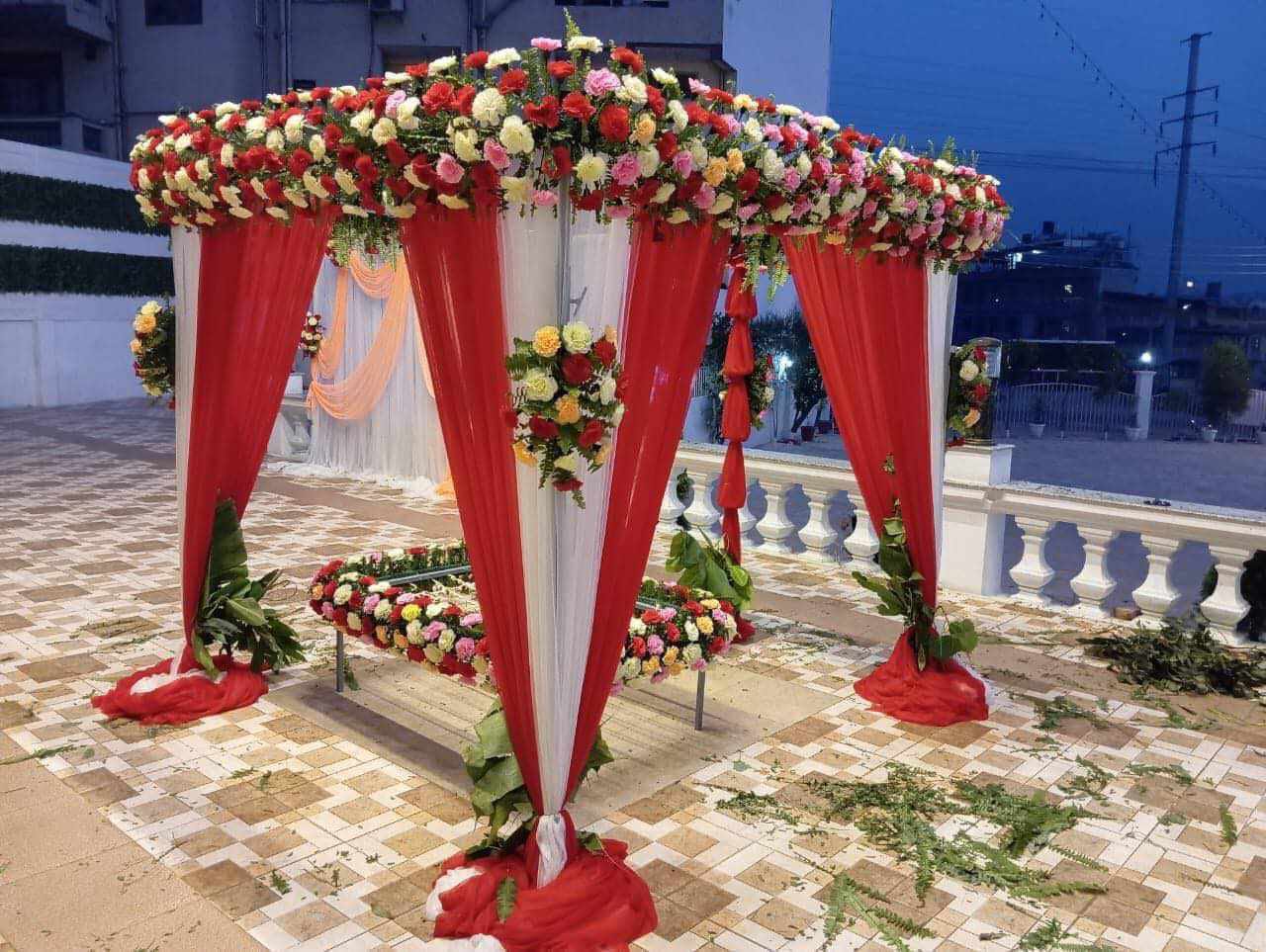 Premium Mixed Decor Package