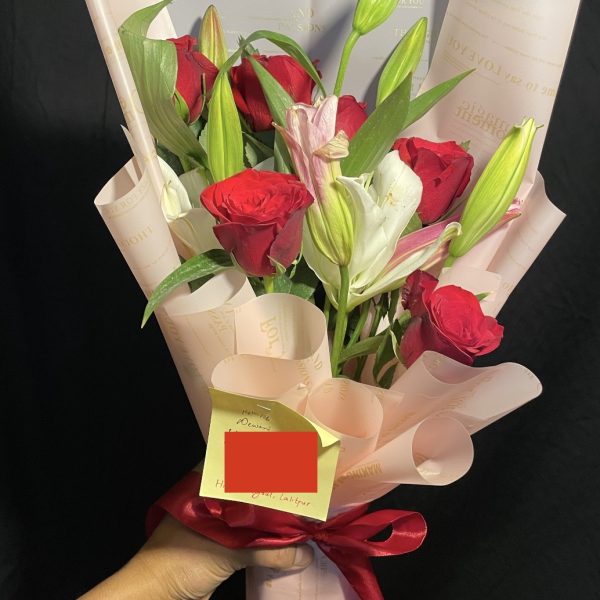 3 liles 6 Red Roses Bouquet