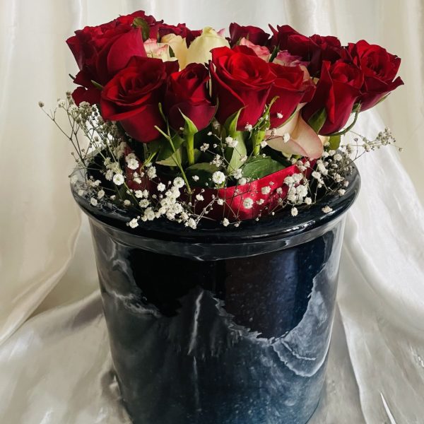 20 Red Roses 10 Mix Roses Dark Blue Vase